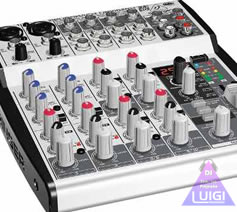 Mesa de Som e CDJ Utilizados em Eventos e Festas