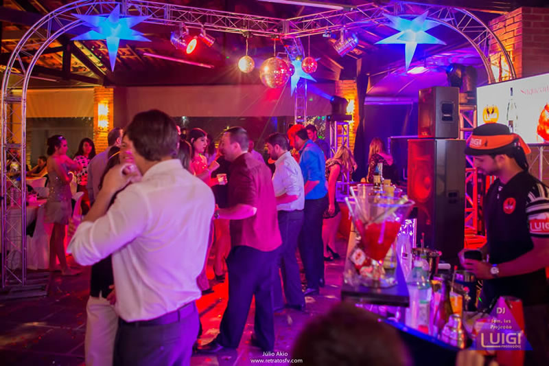 Fotos de Eventos como Casamentos, Anivers&aacute;rios, Corporativo com DJ